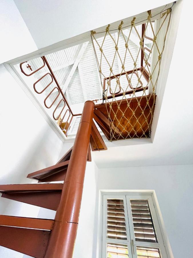 Chic Sea Front Apartment With Breathtaking Kotor Bay View Donji Stoliv Eksteriør billede